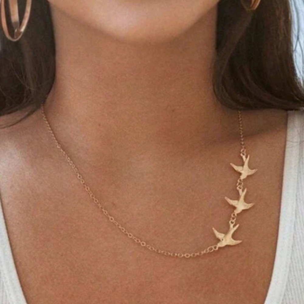 New!! 14K Gold Plated Dove "Three Birds" Chain Necklace NWOT
